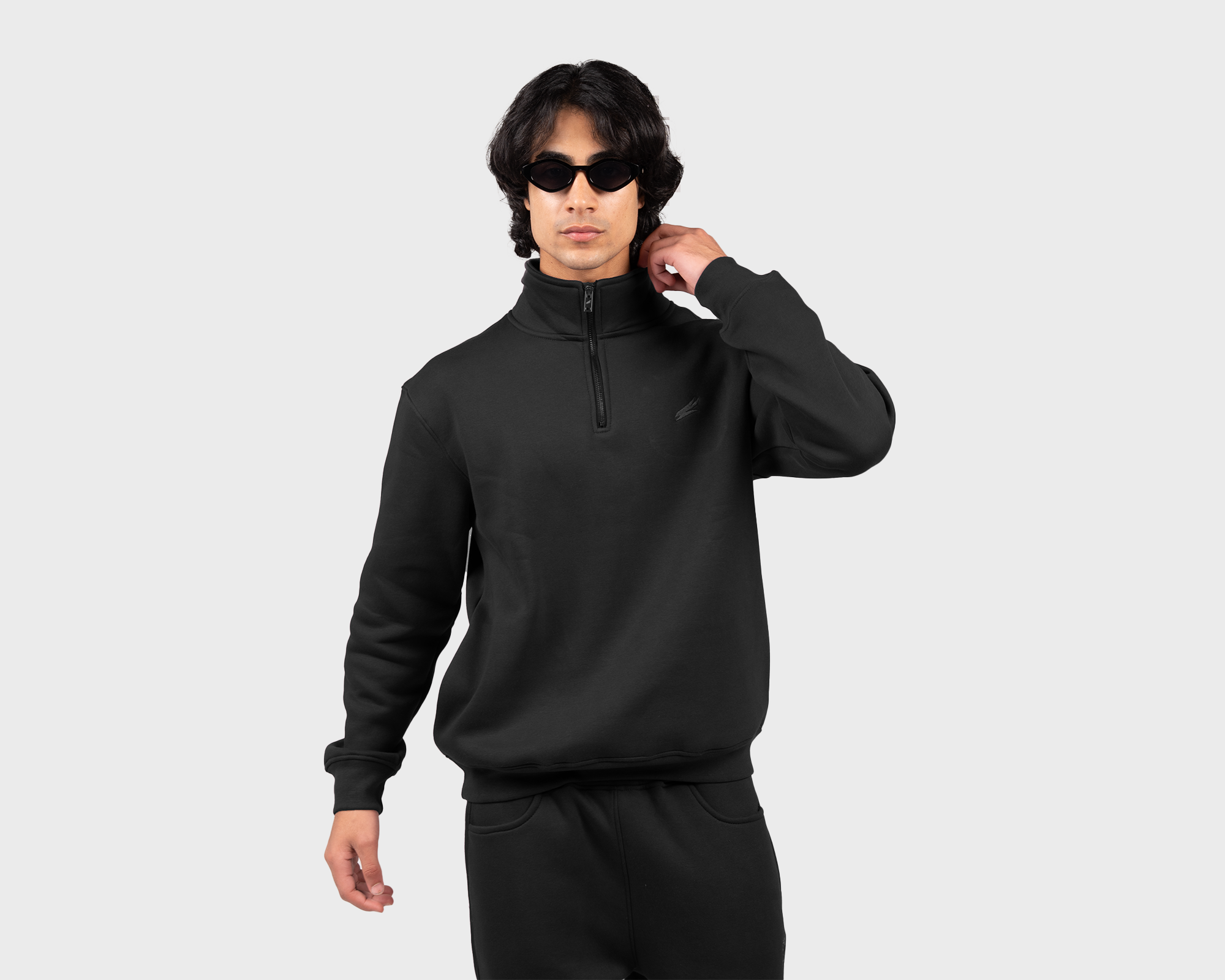 Basic Zippered Sweatshirt Black